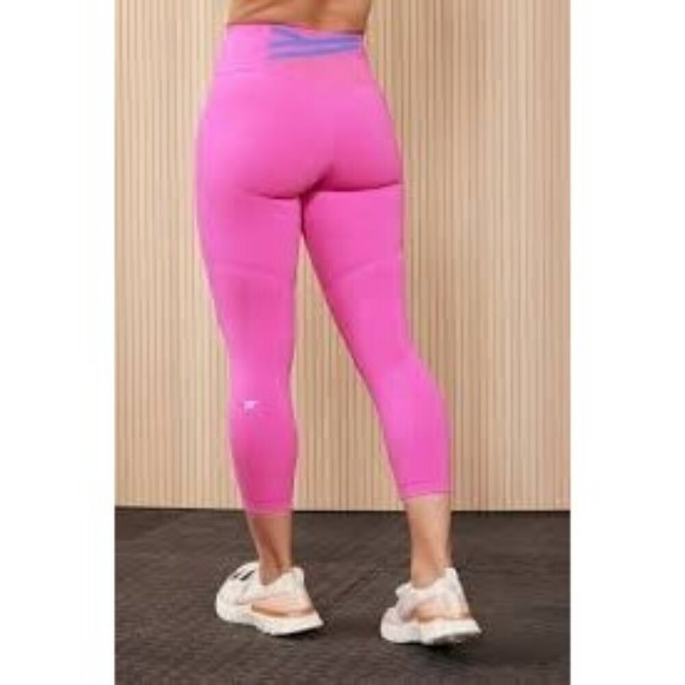 Fabletics Trinity High-Waisted Pocket Capri Pink Periwinkle Punch Size XXL
